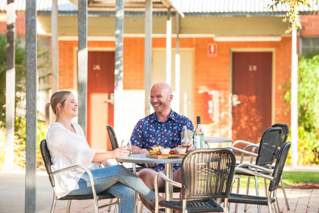 Strath Motel Strathalbyn Extérieur photo